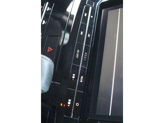 エルグランド ２５０ハイウェイスターＳ　アーバンクロム　後期型　純正１０インチナビ　フリップダウンモニター　アダプティブクルーズコントール　衝突軽減ブレーキ　ＥＴＣ２．０　両側電動スライドドア　シートヒーター　純正１８インチアルミホイール（60枚目）