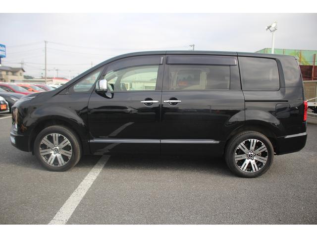 デリカＤ：５ Ｐ　後期型　禁煙車　純正１０．１インチナビ　全周囲カメラ　両側電動スライドドア　電動リアゲート　パワーシート　シートヒーター　ＥＴＣ　アダプティブクルーズコントロール　１５００Ｗ給電　フルセグＴＶ（12枚目）