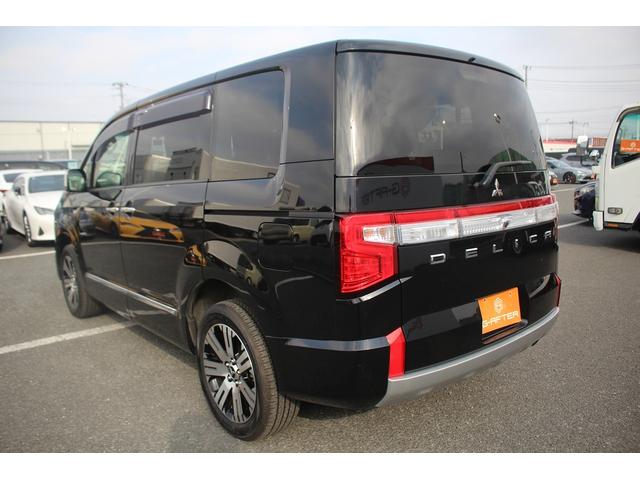 デリカＤ：５ Ｐ　後期型　禁煙車　純正１０．１インチナビ　全周囲カメラ　両側電動スライドドア　電動リアゲート　パワーシート　シートヒーター　ＥＴＣ　アダプティブクルーズコントロール　１５００Ｗ給電　フルセグＴＶ（13枚目）