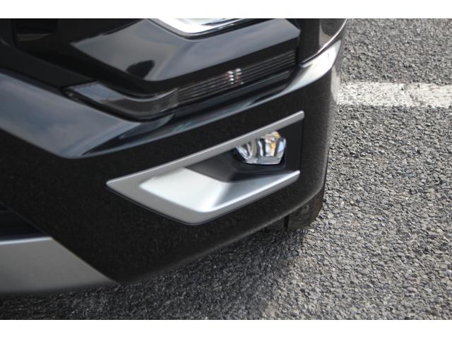 デリカＤ：５ Ｐ　後期型　禁煙車　純正１０．１インチナビ　全周囲カメラ　両側電動スライドドア　電動リアゲート　パワーシート　シートヒーター　ＥＴＣ　アダプティブクルーズコントロール　１５００Ｗ給電　フルセグＴＶ（22枚目）