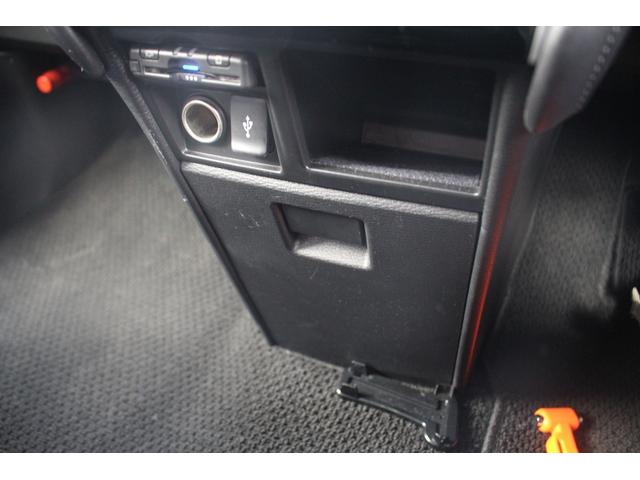 デリカＤ：５ Ｐ　後期型　禁煙車　純正１０．１インチナビ　全周囲カメラ　両側電動スライドドア　電動リアゲート　パワーシート　シートヒーター　ＥＴＣ　アダプティブクルーズコントロール　１５００Ｗ給電　フルセグＴＶ（62枚目）