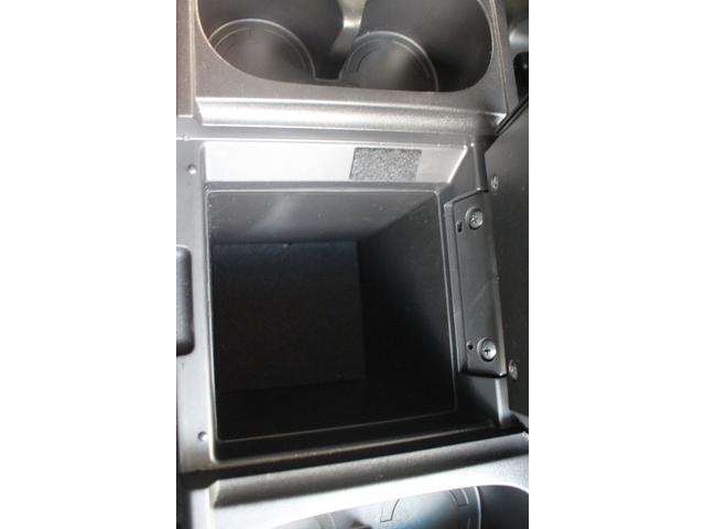 デリカＤ：５ Ｐ　後期型　禁煙車　純正１０．１インチナビ　全周囲カメラ　両側電動スライドドア　電動リアゲート　パワーシート　シートヒーター　ＥＴＣ　アダプティブクルーズコントロール　１５００Ｗ給電　フルセグＴＶ（63枚目）