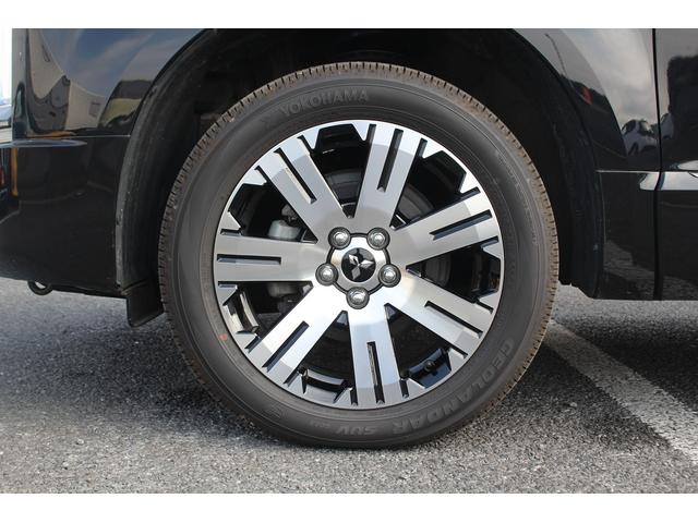 デリカＤ：５ Ｐ　後期型　禁煙車　純正１０．１インチナビ　両側電動スライドドア　アラウンドビューモニター　フルセグＴＶ　アダプティブクルーズコントロール　電動リアゲート　ＬＥＤヘッドライト　ブラインドスポットモニター（20枚目）