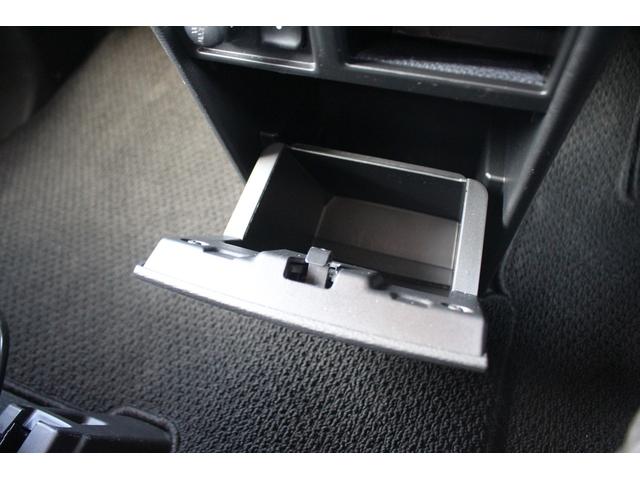 デリカＤ：５ Ｐ　後期型　禁煙車　純正１０．１インチナビ　両側電動スライドドア　アラウンドビューモニター　フルセグＴＶ　アダプティブクルーズコントロール　電動リアゲート　ＬＥＤヘッドライト　ブラインドスポットモニター（58枚目）