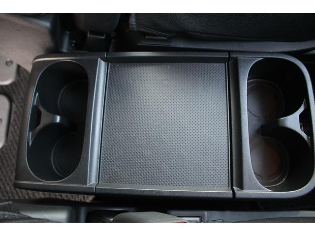 デリカＤ：５ Ｐ　後期型　禁煙車　純正１０．１インチナビ　両側電動スライドドア　アラウンドビューモニター　フルセグＴＶ　アダプティブクルーズコントロール　電動リアゲート　ＬＥＤヘッドライト　ブラインドスポットモニター（59枚目）