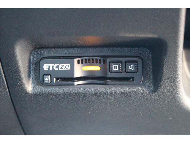 Ｈｏｎｄａ ｅ アドバンス　禁煙車　純正７型ワイドナビ　フルセグＴＶ　全周囲カメラ　純正１７インチアルミホイール　衝突軽減ブレーキシステム　ガラスルーフ　ＥＴＣ　シートヒーター　レーダークルーズコントロール　ＬＥＤヘッドライト（9枚目）