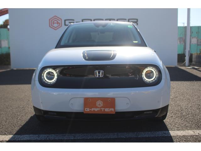 Ｈｏｎｄａ ｅ アドバンス　禁煙車　純正７型ワイドナビ　フルセグＴＶ　全周囲カメラ　純正１７インチアルミホイール　衝突軽減ブレーキシステム　ガラスルーフ　ＥＴＣ　シートヒーター　レーダークルーズコントロール　ＬＥＤヘッドライト（11枚目）