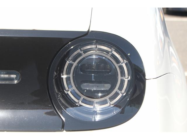 Ｈｏｎｄａ ｅ アドバンス　禁煙車　純正７型ワイドナビ　フルセグＴＶ　全周囲カメラ　純正１７インチアルミホイール　衝突軽減ブレーキシステム　ガラスルーフ　ＥＴＣ　シートヒーター　レーダークルーズコントロール　ＬＥＤヘッドライト（26枚目）