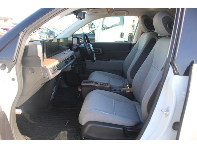 Ｈｏｎｄａ ｅ アドバンス　禁煙車　純正７型ワイドナビ　フルセグＴＶ　全周囲カメラ　純正１７インチアルミホイール　衝突軽減ブレーキシステム　ガラスルーフ　ＥＴＣ　シートヒーター　レーダークルーズコントロール　ＬＥＤヘッドライト（41枚目）