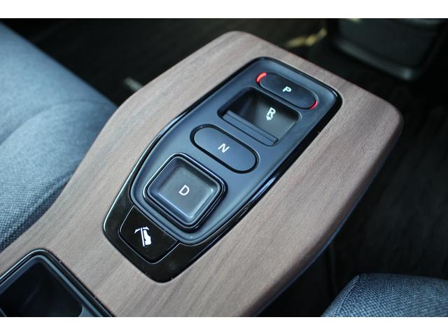 Ｈｏｎｄａ ｅ アドバンス　禁煙車　純正７型ワイドナビ　フルセグＴＶ　全周囲カメラ　純正１７インチアルミホイール　衝突軽減ブレーキシステム　ガラスルーフ　ＥＴＣ　シートヒーター　レーダークルーズコントロール　ＬＥＤヘッドライト（45枚目）