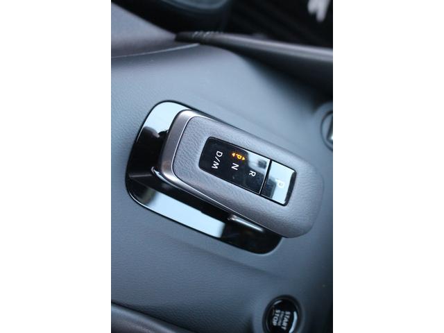 フェアレディＺ バージョンＴ　禁煙車　純正９型ナビ　フルセグＴＶ　バックカメラ　ＢＯＳＥサウンド　衝突軽減システム　純正１８インチアルミホイール　ＥＴＣ　レーダークルーズコントロール　クリアランスソナー　シートヒーター（7枚目）