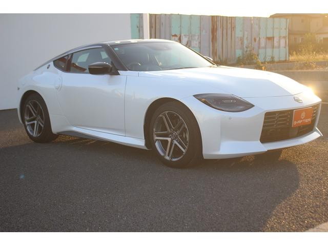 フェアレディＺ バージョンＴ　禁煙車　純正９型ナビ　フルセグＴＶ　バックカメラ　ＢＯＳＥサウンド　衝突軽減システム　純正１８インチアルミホイール　ＥＴＣ　レーダークルーズコントロール　クリアランスソナー　シートヒーター（11枚目）