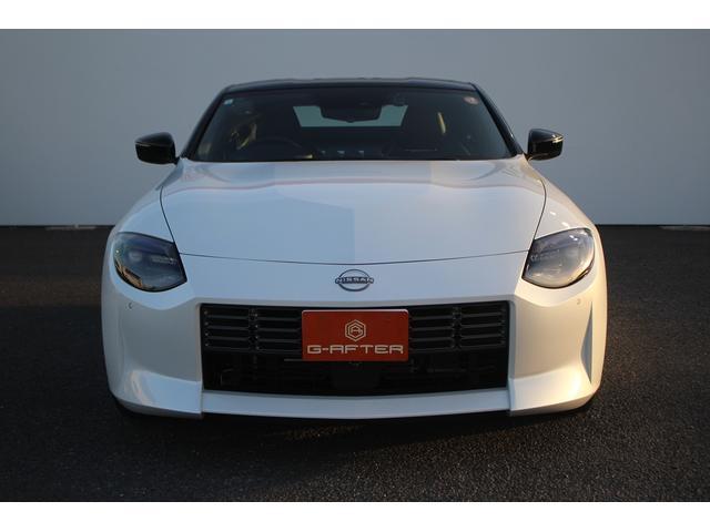 フェアレディＺ バージョンＴ　禁煙車　純正９型ナビ　フルセグＴＶ　バックカメラ　ＢＯＳＥサウンド　衝突軽減システム　純正１８インチアルミホイール　ＥＴＣ　レーダークルーズコントロール　クリアランスソナー　シートヒーター（12枚目）