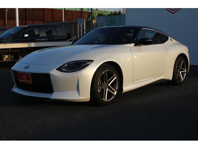 フェアレディＺ バージョンＴ　禁煙車　純正９型ナビ　フルセグＴＶ　バックカメラ　ＢＯＳＥサウンド　衝突軽減システム　純正１８インチアルミホイール　ＥＴＣ　レーダークルーズコントロール　クリアランスソナー　シートヒーター（13枚目）