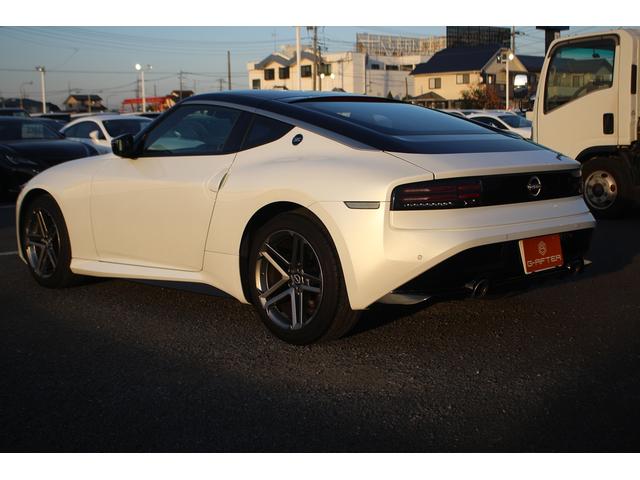 フェアレディＺ バージョンＴ　禁煙車　純正９型ナビ　フルセグＴＶ　バックカメラ　ＢＯＳＥサウンド　衝突軽減システム　純正１８インチアルミホイール　ＥＴＣ　レーダークルーズコントロール　クリアランスソナー　シートヒーター（15枚目）