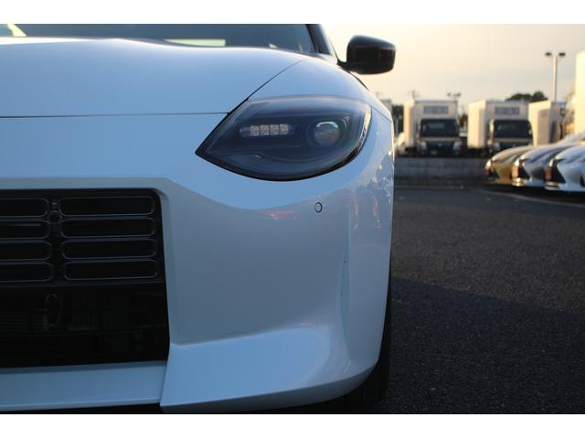 フェアレディＺ バージョンＴ　禁煙車　純正９型ナビ　フルセグＴＶ　バックカメラ　ＢＯＳＥサウンド　衝突軽減システム　純正１８インチアルミホイール　ＥＴＣ　レーダークルーズコントロール　クリアランスソナー　シートヒーター（27枚目）