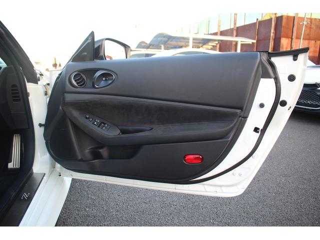 フェアレディＺ バージョンＴ　禁煙車　純正９型ナビ　フルセグＴＶ　バックカメラ　ＢＯＳＥサウンド　衝突軽減システム　純正１８インチアルミホイール　ＥＴＣ　レーダークルーズコントロール　クリアランスソナー　シートヒーター（38枚目）