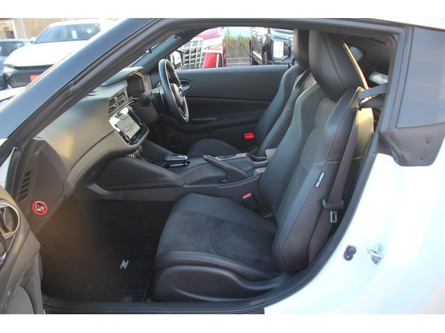 フェアレディＺ バージョンＴ　禁煙車　純正９型ナビ　フルセグＴＶ　バックカメラ　ＢＯＳＥサウンド　衝突軽減システム　純正１８インチアルミホイール　ＥＴＣ　レーダークルーズコントロール　クリアランスソナー　シートヒーター（42枚目）