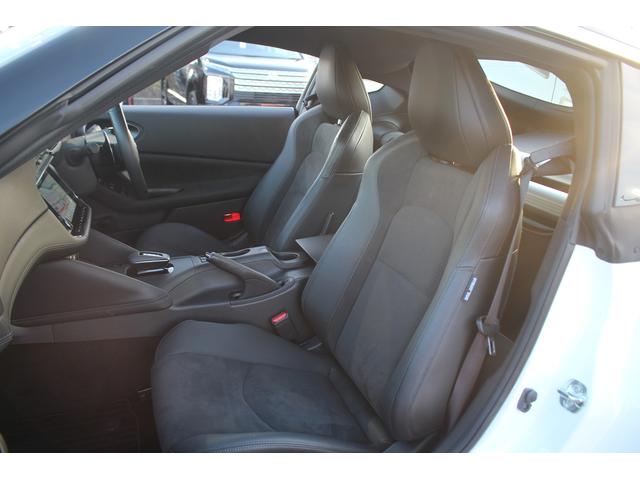 フェアレディＺ バージョンＴ　禁煙車　純正９型ナビ　フルセグＴＶ　バックカメラ　ＢＯＳＥサウンド　衝突軽減システム　純正１８インチアルミホイール　ＥＴＣ　レーダークルーズコントロール　クリアランスソナー　シートヒーター（43枚目）