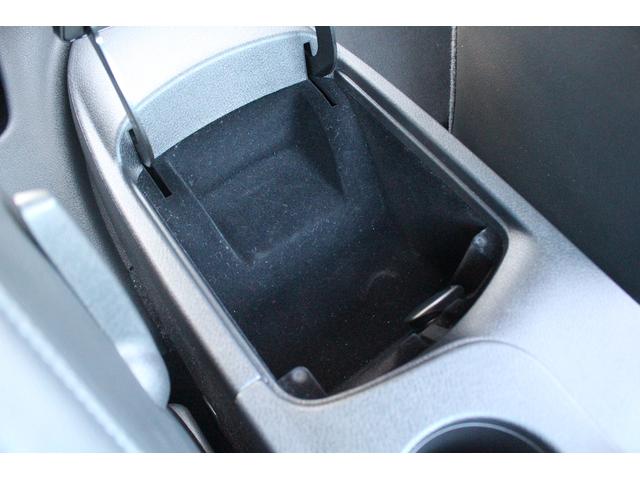 フェアレディＺ バージョンＴ　禁煙車　純正９型ナビ　フルセグＴＶ　バックカメラ　ＢＯＳＥサウンド　衝突軽減システム　純正１８インチアルミホイール　ＥＴＣ　レーダークルーズコントロール　クリアランスソナー　シートヒーター（64枚目）