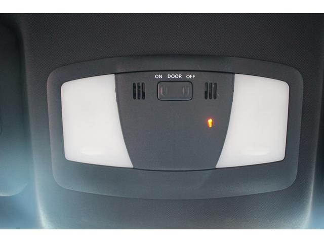 フェアレディＺ バージョンＴ　禁煙車　純正９型ナビ　フルセグＴＶ　バックカメラ　ＢＯＳＥサウンド　衝突軽減システム　純正１８インチアルミホイール　ＥＴＣ　レーダークルーズコントロール　クリアランスソナー　シートヒーター（72枚目）