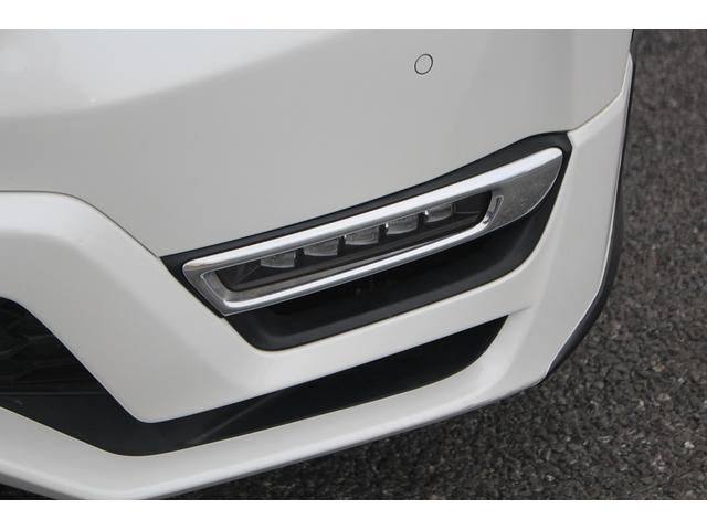 ＣＲ－Ｖハイブリッド ＥＸ・マスターピース　後期型　純正ナビ　フルセグＴＶ　電動サンルーフ　茶革シート　レーダークルーズコントロール　バックカメラ　ＥＴＣ２．０　シートヒーター　パワーシート　ＬＥＤヘッドライト　ワンオーナー　ルーフレール（20枚目）