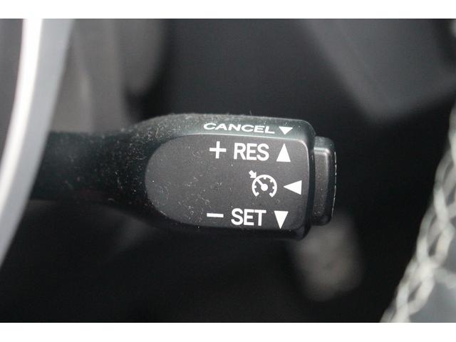 ８６ ＧＴリミテッド　ブラックパッケージ　後期型　禁煙車　６速マニュアル　純正ナビ　フルセグＴＶ　バックカメラ　シートヒーター　ＥＴＣ２．０　オートクルーズコントロール　ＬＥＤヘッドライト　ハーフレザーシート　Ｂｌｕｅｔｏｏｔｈ（5枚目）