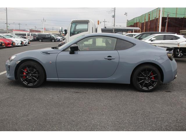 ８６ ＧＴリミテッド　ブラックパッケージ　後期型　禁煙車　６速マニュアル　純正ナビ　フルセグＴＶ　バックカメラ　シートヒーター　ＥＴＣ２．０　オートクルーズコントロール　ＬＥＤヘッドライト　ハーフレザーシート　Ｂｌｕｅｔｏｏｔｈ（11枚目）