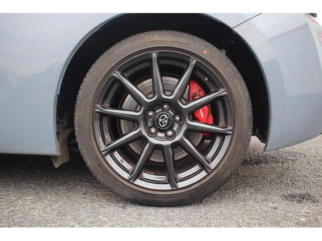 ８６ ＧＴリミテッド　ブラックパッケージ　後期型　禁煙車　６速マニュアル　純正ナビ　フルセグＴＶ　バックカメラ　シートヒーター　ＥＴＣ２．０　オートクルーズコントロール　ＬＥＤヘッドライト　ハーフレザーシート　Ｂｌｕｅｔｏｏｔｈ（18枚目）