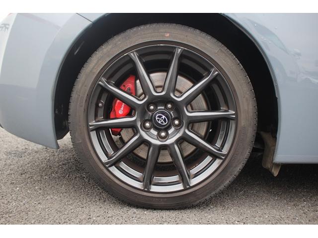 ８６ ＧＴリミテッド　ブラックパッケージ　後期型　禁煙車　６速マニュアル　純正ナビ　フルセグＴＶ　バックカメラ　シートヒーター　ＥＴＣ２．０　オートクルーズコントロール　ＬＥＤヘッドライト　ハーフレザーシート　Ｂｌｕｅｔｏｏｔｈ（19枚目）