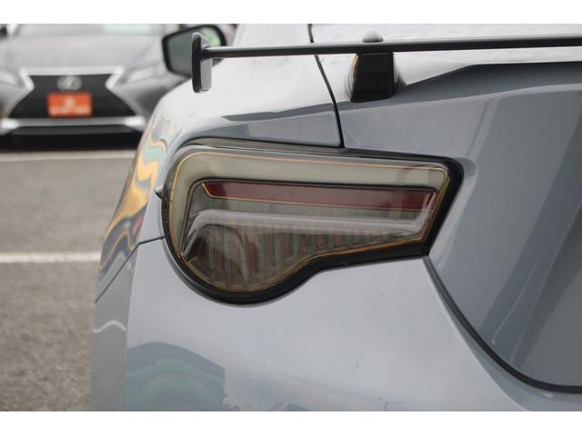 ８６ ＧＴリミテッド　ブラックパッケージ　後期型　禁煙車　６速マニュアル　純正ナビ　フルセグＴＶ　バックカメラ　シートヒーター　ＥＴＣ２．０　オートクルーズコントロール　ＬＥＤヘッドライト　ハーフレザーシート　Ｂｌｕｅｔｏｏｔｈ（28枚目）