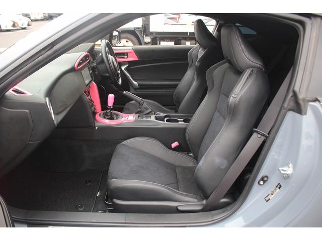 ８６ ＧＴリミテッド　ブラックパッケージ　後期型　禁煙車　６速マニュアル　純正ナビ　フルセグＴＶ　バックカメラ　シートヒーター　ＥＴＣ２．０　オートクルーズコントロール　ＬＥＤヘッドライト　ハーフレザーシート　Ｂｌｕｅｔｏｏｔｈ（41枚目）