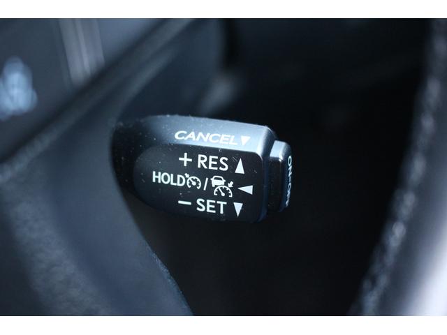 アルファードハイブリッド S タイプゴールド 禁煙車 純正9インチナビ フルセグTV バックカメラ フリップダウンモニター 衝突軽減 電動リアゲート 両側電動スライドドア 純正17インチアルミホイール ETC LEDヘッドライト 雹害車(4枚目)