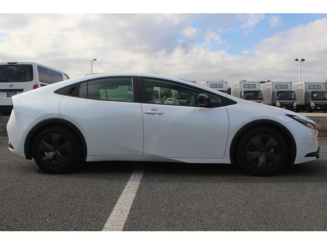 プリウス U 禁煙車 純正8インチディスプレイオーディオ フルセグTV バックカメラ シートヒーター レーダークルーズコントロール クリアランスソナー LEDヘッドライト ETC2.0 ステアリングヒーター(15枚目)