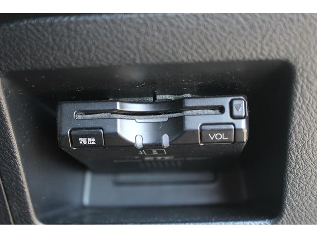 ヴィッツ RS G’s 後期型 禁煙車 5MT 純正17インチアルミホイール HIDヘッドライト 電動格納ミラ- オートライト ETC フォグライト キーレスエントリー LEDイルミネーションビーム(6枚目)