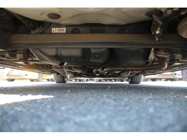 ヴィッツ RS G’s 後期型 禁煙車 5MT 純正17インチアルミホイール HIDヘッドライト 電動格納ミラ- オートライト ETC フォグライト キーレスエントリー LEDイルミネーションビーム(32枚目)