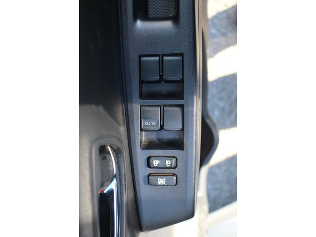 ヴィッツ RS G’s 後期型 禁煙車 5MT 純正17インチアルミホイール HIDヘッドライト 電動格納ミラ- オートライト ETC フォグライト キーレスエントリー LEDイルミネーションビーム(63枚目)