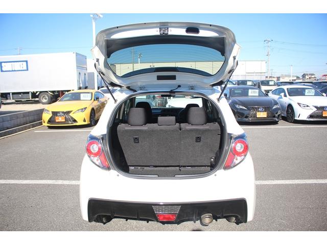 ヴィッツ RS G’s 後期型 禁煙車 5MT 純正17インチアルミホイール HIDヘッドライト 電動格納ミラ- オートライト ETC フォグライト キーレスエントリー LEDイルミネーションビーム(66枚目)