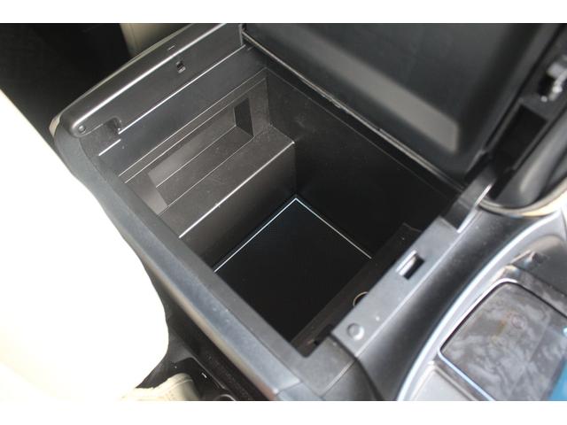 アルファード 2.5S Cパッケージ 後期型 禁煙車 純正9インチナビ 3眼LEDヘッドライト CD・DVDキット フリップダウンモニター 両側電動スライドドア バックカメラ フルセグTV シートヒーター&シートクーラー(66枚目)