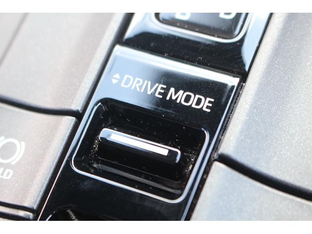 クラウンクロスオーバー Gアドバンスド・レザーパッケージ 禁煙車 純正12.3型ナビ フルセグTV 全周囲カメラ 温冷黒革 電動リアゲート レーダークルーズコントロール ETC2.0 4眼LEDヘッドライト 衝突軽減ブレーキ レーンキープアシスト BSM(63枚目)