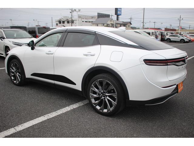 クラウンクロスオーバー Gレザーパッケージ 禁煙車 12.3型ナビ フルセグTV 全周囲カメラ 黒革シート レーダークルーズコントロール レーンキープアシスト 衝突軽減ブレーキ ETC2.0 電動リアゲート シートヒーター シートエアコン(11枚目)