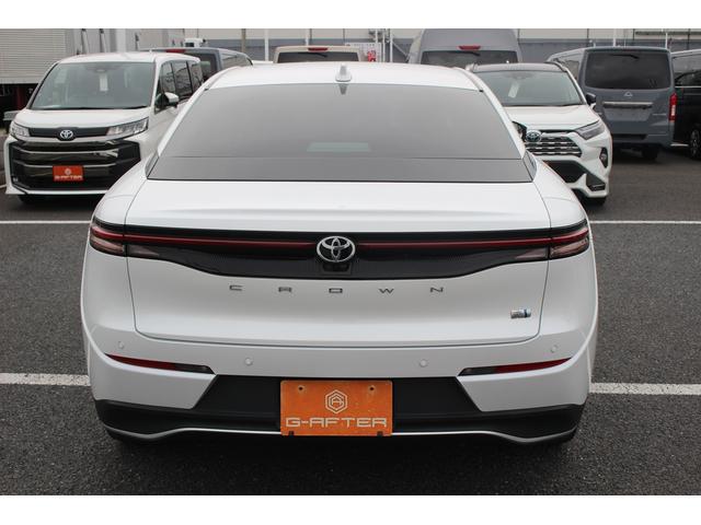 クラウンクロスオーバー Gレザーパッケージ 禁煙車 12.3型ナビ フルセグTV 全周囲カメラ 黒革シート レーダークルーズコントロール レーンキープアシスト 衝突軽減ブレーキ ETC2.0 電動リアゲート シートヒーター シートエアコン(12枚目)