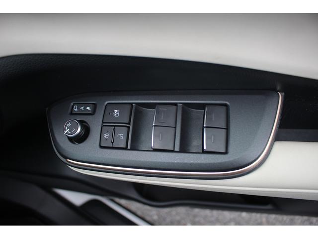 クラウンクロスオーバー Gレザーパッケージ 禁煙車 12.3型ナビ フルセグTV 全周囲カメラ 黒革シート レーダークルーズコントロール レーンキープアシスト 衝突軽減ブレーキ ETC2.0 電動リアゲート シートヒーター シートエアコン(68枚目)