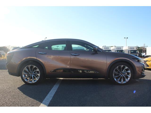 クラウンクロスオーバー Ｇアドバンスド・レザーパッケージ　禁煙車　純正１２．３型ナビ　フルセグＴＶ　全周囲カメラ　４眼ＬＥＤヘッドライト　電動リアゲート　レーダークルーズコントロール　ＥＴＣ２．０　衝突軽減ブレーキ　シートヒーター　シートエアコン　雹害車（14枚目）