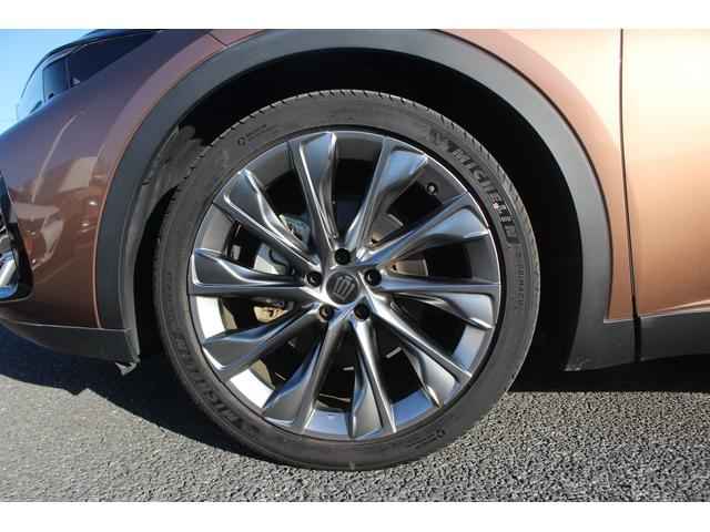 クラウンクロスオーバー Ｇアドバンスド・レザーパッケージ　禁煙車　純正１２．３型ナビ　フルセグＴＶ　全周囲カメラ　４眼ＬＥＤヘッドライト　電動リアゲート　レーダークルーズコントロール　ＥＴＣ２．０　衝突軽減ブレーキ　シートヒーター　シートエアコン　雹害車（16枚目）