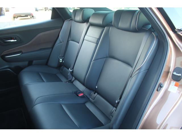 クラウンクロスオーバー Ｇアドバンスド・レザーパッケージ　禁煙車　純正１２．３型ナビ　フルセグＴＶ　全周囲カメラ　４眼ＬＥＤヘッドライト　電動リアゲート　レーダークルーズコントロール　ＥＴＣ２．０　衝突軽減ブレーキ　シートヒーター　シートエアコン　雹害車（41枚目）