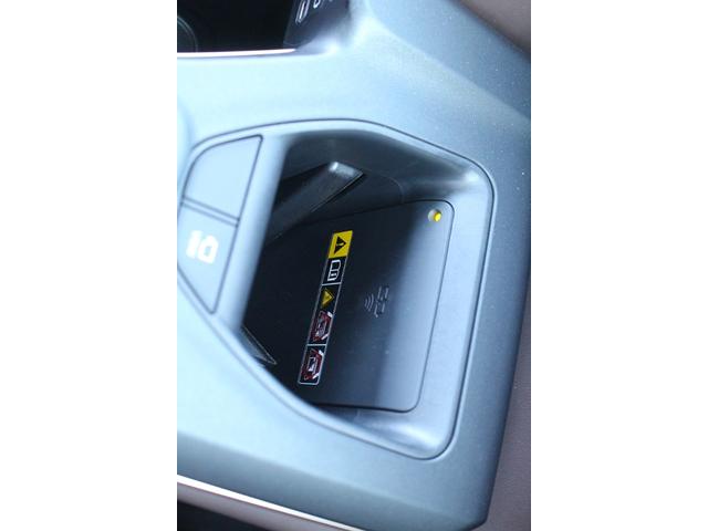 クラウンクロスオーバー Ｇアドバンスド・レザーパッケージ　禁煙車　純正１２．３型ナビ　フルセグＴＶ　全周囲カメラ　４眼ＬＥＤヘッドライト　電動リアゲート　レーダークルーズコントロール　ＥＴＣ２．０　衝突軽減ブレーキ　シートヒーター　シートエアコン　雹害車（59枚目）