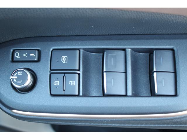 クラウンクロスオーバー Ｇアドバンスド・レザーパッケージ　禁煙車　純正１２．３型ナビ　フルセグＴＶ　全周囲カメラ　４眼ＬＥＤヘッドライト　電動リアゲート　レーダークルーズコントロール　ＥＴＣ２．０　衝突軽減ブレーキ　シートヒーター　シートエアコン　雹害車（71枚目）