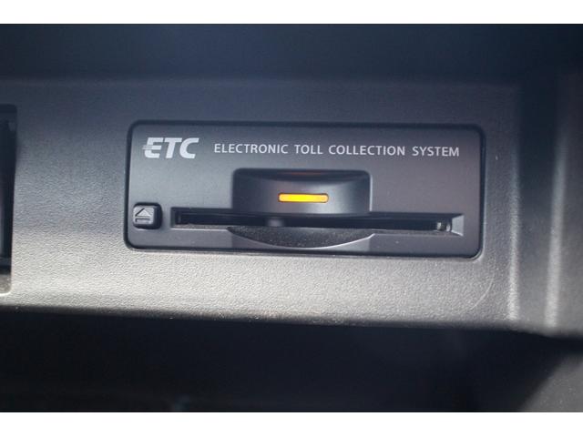 フーガハイブリッド VIP 後期型 純正8インチナビ フルセグTV 全周囲カメラ 黒革シート LEDヘッドライト スマートキー レーダークルーズコントロール ETC シートヒーター シートエアコン Bluetooth接続(6枚目)