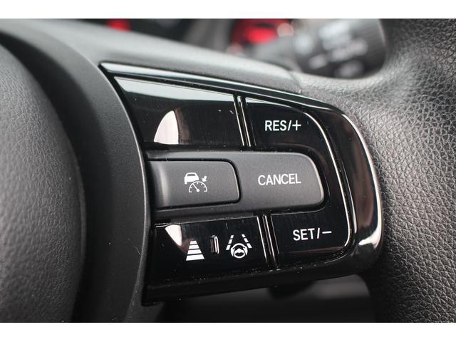 ヴェゼル ｅ：ＨＥＶ　Ｘ　禁煙車　カロッツェリア７インチナビ　ホンダセンシング　ＬＥＤヘッドライト　両側電動スライド　バックカメラ　純正１６インチアルミ　レンタカーアップ　レーンキープアシスト　ダウンヒルアシストコントロール（52枚目）